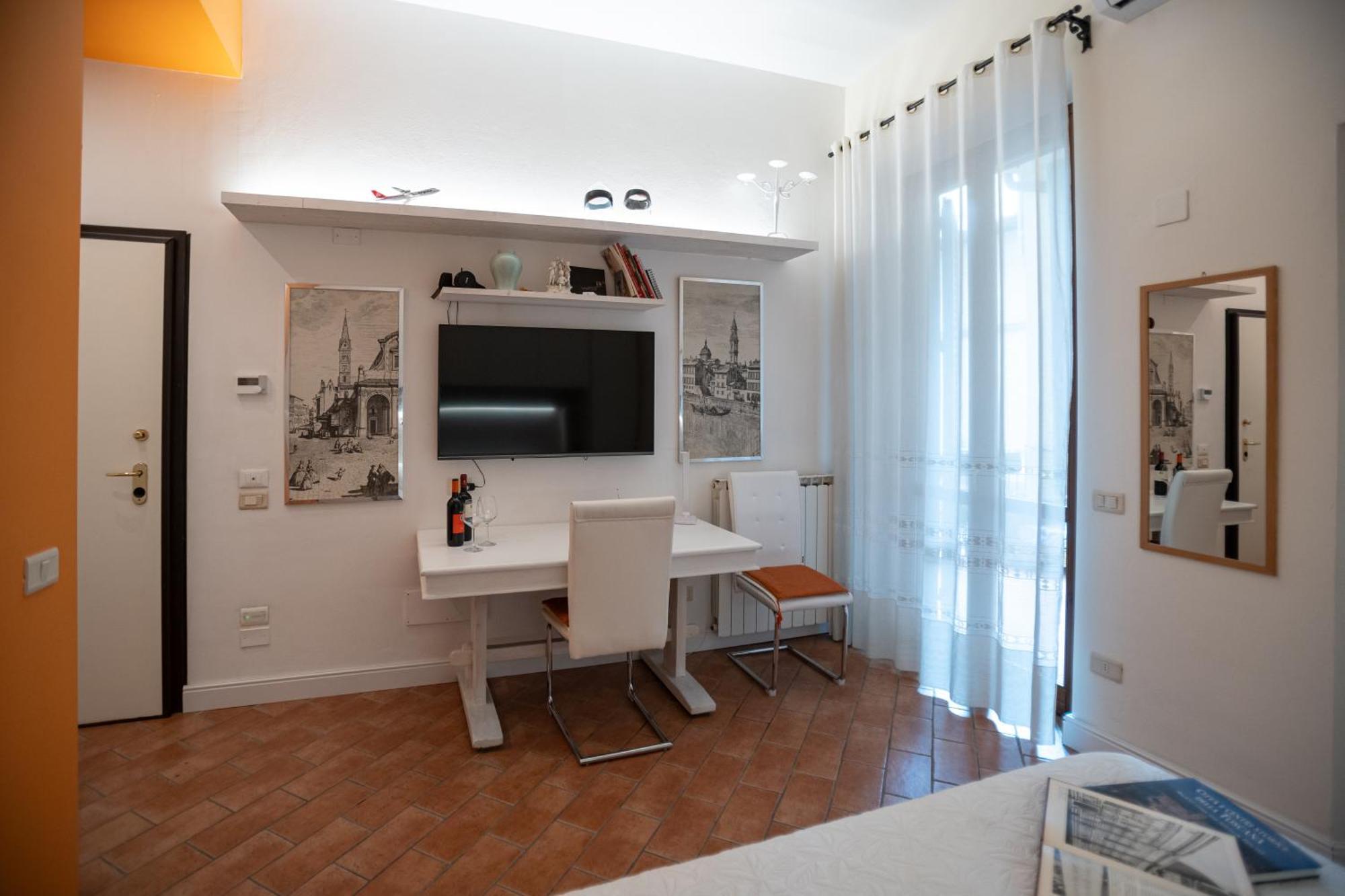 Indipendent Studio Apartment With Terrace - Parking Firenze Eksteriør billede